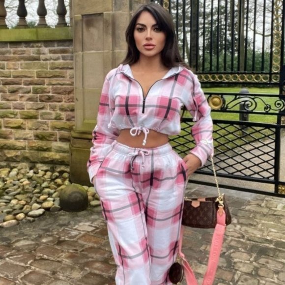 Pink Plaid Long Sleeve Hooded Crop Top and Joggers Jogger Pants Two Piece Set - Picture 2 of 7